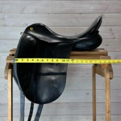 Used Revere Dressage Saddle 17.5/M -Equine Worlds 322 Flap Width 98472.1684363619
