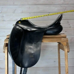Used Revere Dressage Saddle 17.5/M -Equine Worlds 322 Seat Measurement 31802.1684363649