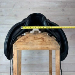 Used Schleese HK Dressage Saddle 17.5/MW -Equine Worlds 327 Front Measurement 90407.1684874708