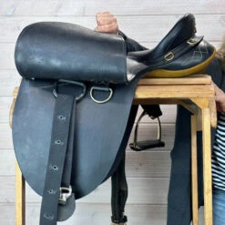 Used Porter's Stockman Drafter Australian Saddle 16/W -Equine Worlds 328 L Flap 00680.1686182206