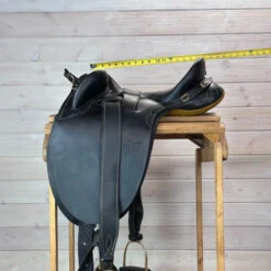 Used Porter's Stockman Drafter Australian Saddle 16/W -Equine Worlds 328 Seat Measurement 76838.1686182248