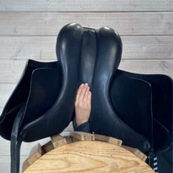 Used Stubben Portos Dressage Saddle 17.5/MW -Equine Worlds 330 Channel Measurement 81472.1686181811