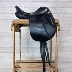 Used Stubben Genesis CL Dressage Saddle 17/N -Equine Worlds 332 R Side 61737.1687460909