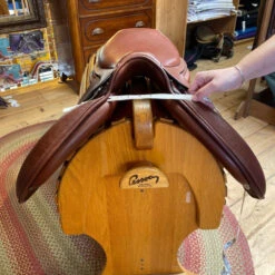 Stubben Ascend Jump Saddle -Equine Worlds ascend saddle front measure stubben 51565.1640728223
