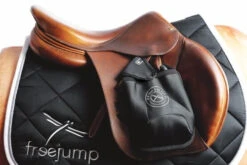 Freejump Stirrup Pockets -Equine Worlds freejump stirrup pocket silver saddle 555x370 25877.1682449262