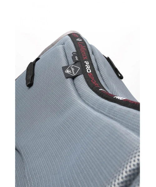 LeMieux Ultra Mesh Close Contact Pad 6 LeMieux Ultra Mesh Close Contact Pad - Image 4